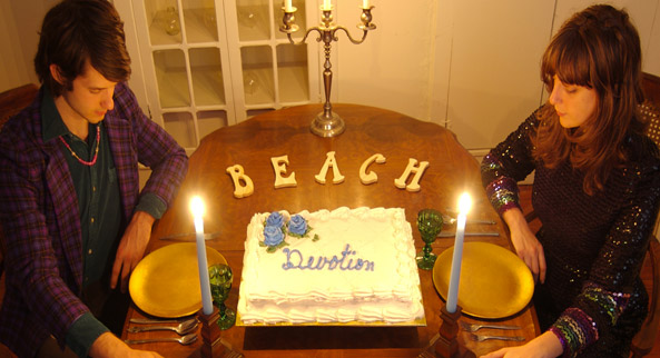 La copertina del disco Devotion dei Beach House