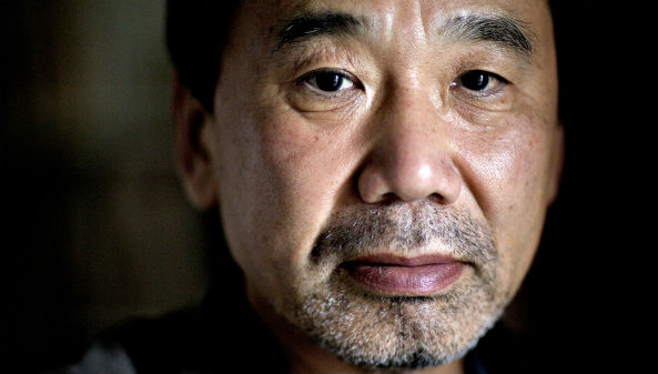 Lo scrittore giapponese Murakami Haruki