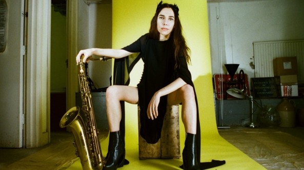 PJ HARVEY IN LOOP